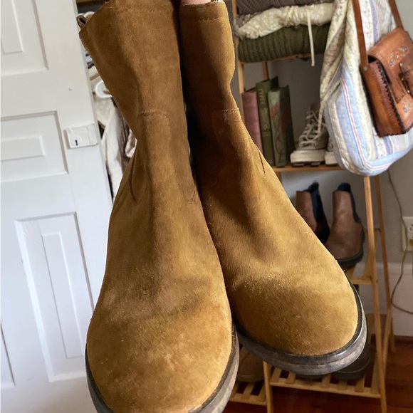 Booties - Picture 3 of 7